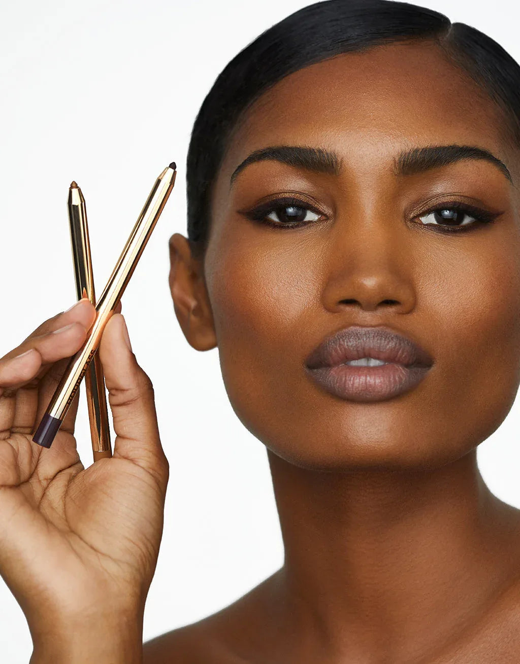 Hourglass Voyeur Waterproof Gel – Eyeliner - Sneaker Türkiye