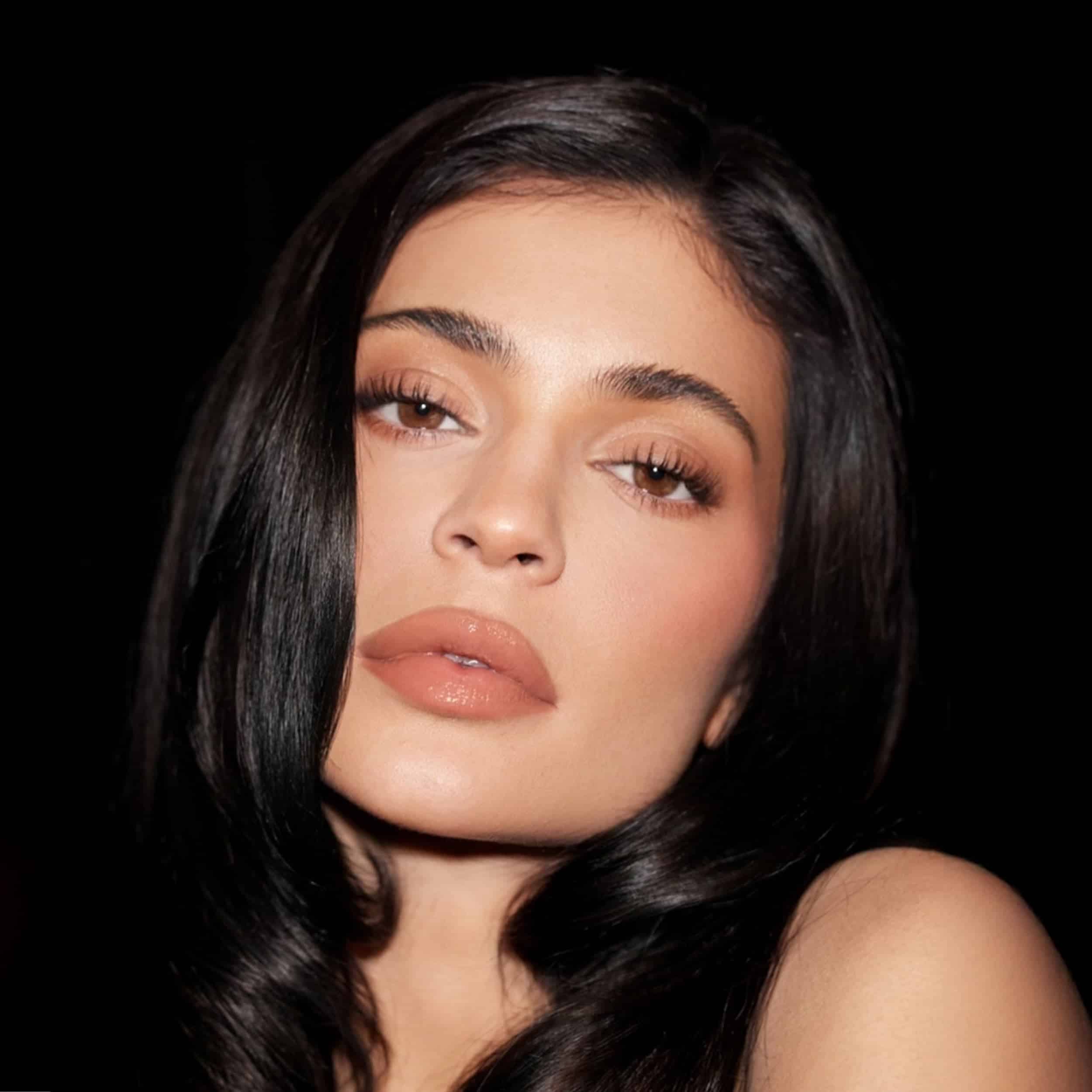 Kylie Bare Necessities Lip Combo - Sneaker Türkiye