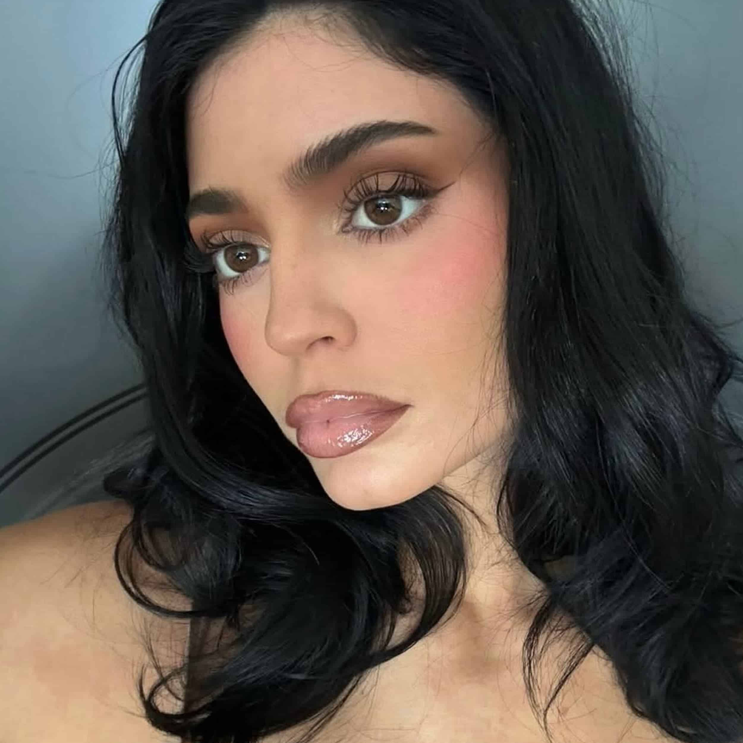 Kylie Soft Glam Look Bundle - Sneaker Türkiye